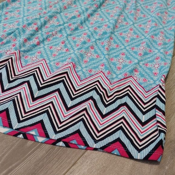 5th & Love Maxi Dress with Chevron Sleeves - Picture 4 of 16